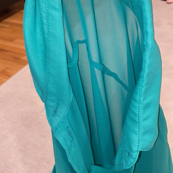 BCBG sheer green button down blouse/ size small - Picture 5 of 10